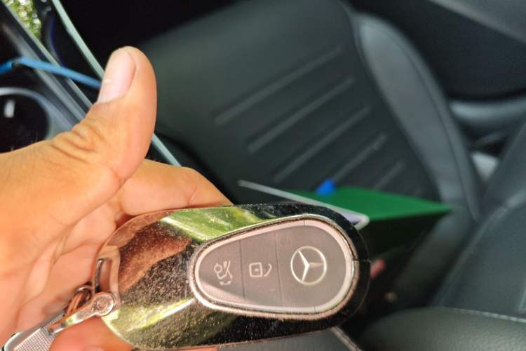 Used Mercedes-Benz C-Class 2023 Restyled C 260 L Sport Edition Vehicle Key