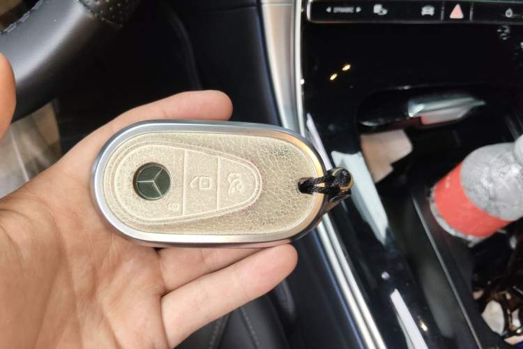 Used Mercedes-Benz C-Class 2023 Second Facelift C 260 L Vehicle Key