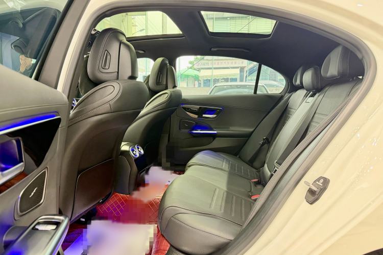 Used Mercedes-Benz C-Class 2023 Second Facelift C 260 L Sport Edition Interior 4