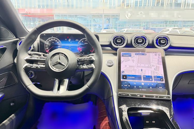 Used Mercedes-Benz C-Class 2023 Second Facelift C 260 L Sport Edition Interior 9