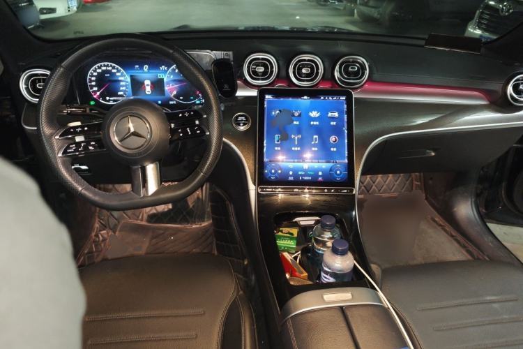 Used Mercedes-Benz C-Class 2023 Restyled C 260 L Night Edition Sports Version Center Console