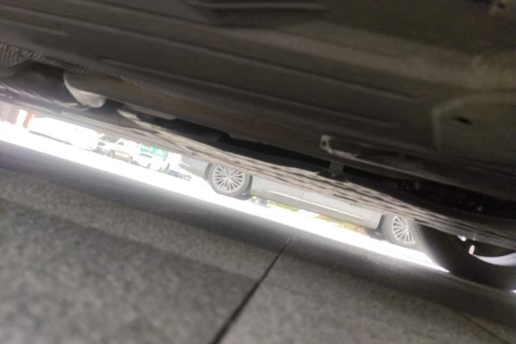 Used Mercedes-Benz C-Class 2023 C 260 L Bright Night Sports Edition Chassis Front Right