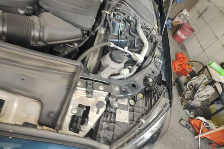 Used Mercedes-Benz C-Class 2023 C 260 L Sport Edition Engine Bay Left