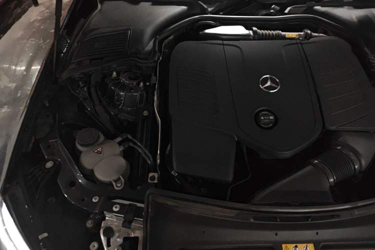 Used Mercedes-Benz C-Class 2023 Second Facelift C 260 L Starry Night Sports Edition Engine Bay Right