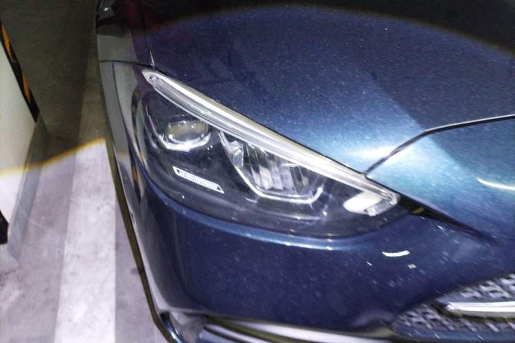 Used Mercedes-Benz C-Class 2023 Restyled C 260 L Night Edition Sports Version Right Front Headlight