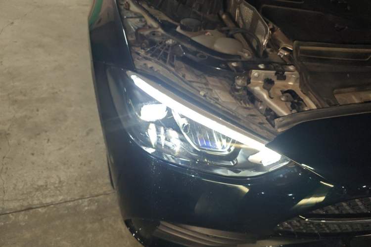 Used Mercedes-Benz C-Class 2023 Restyled C 260 L Night Edition Sports Version Right Front Headlight