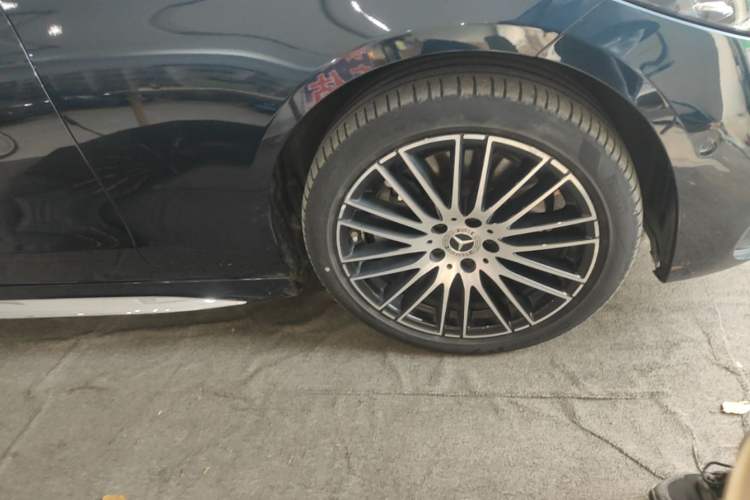 Used Mercedes-Benz C-Class 2023 C 260 L Sport Edition Right Front Wheel Hub