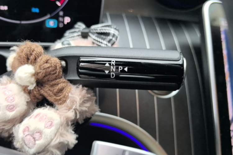 Used Mercedes-Benz C-Class 2023 Restyled C 260 L Sport Edition Gear Lever