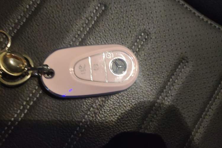 Used Mercedes-Benz C-Class 2023 Revised C 200 L Sport Edition Vehicle Key