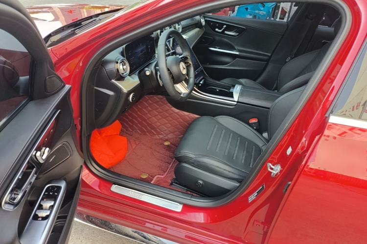 Used Mercedes-Benz C-Class 2023 Restyled C 260 L Sport Edition Driver Seat
