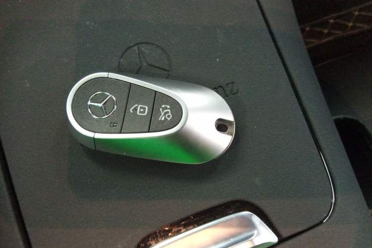 Used Mercedes-Benz C-Class 2023 Revised C 200 L Sport Edition Interior 1