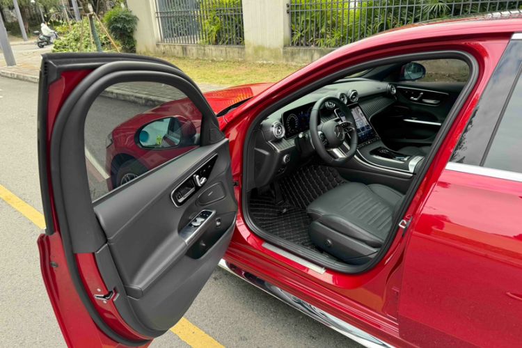 Used Mercedes-Benz C-Class 2023 Revised C 200 L Sport Edition Interior 3