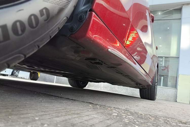 Used Mercedes-Benz C-Class 2023 Restyled C 260 L Sport Edition Left Side Sill