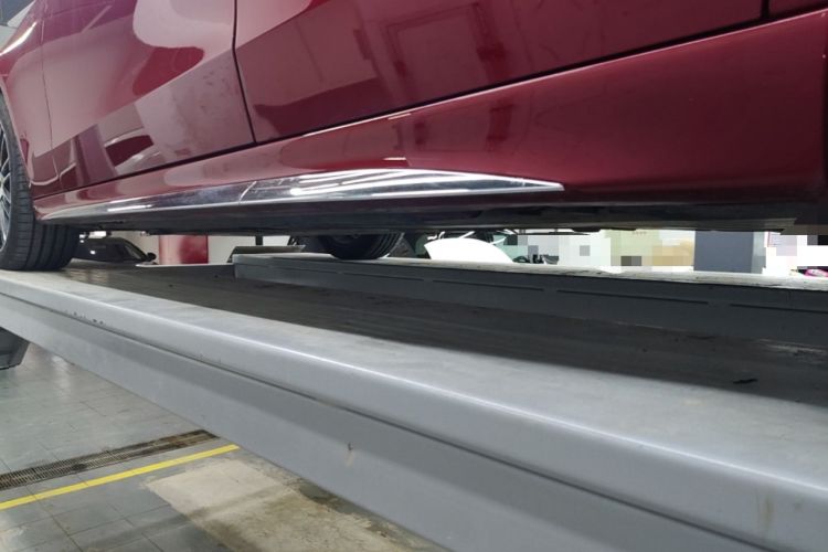 Used Mercedes-Benz C-Class 2023 C 260 L Sport Edition Left Side Sill