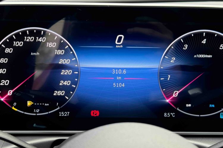 Used Mercedes-Benz C-Class 2023 Revised C 200 L Sport Edition Odometer Close Up