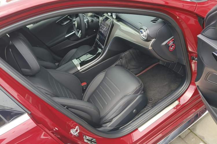 Used Mercedes-Benz C-Class 2023 Revised C 200 L Sport Edition Right Front Seat