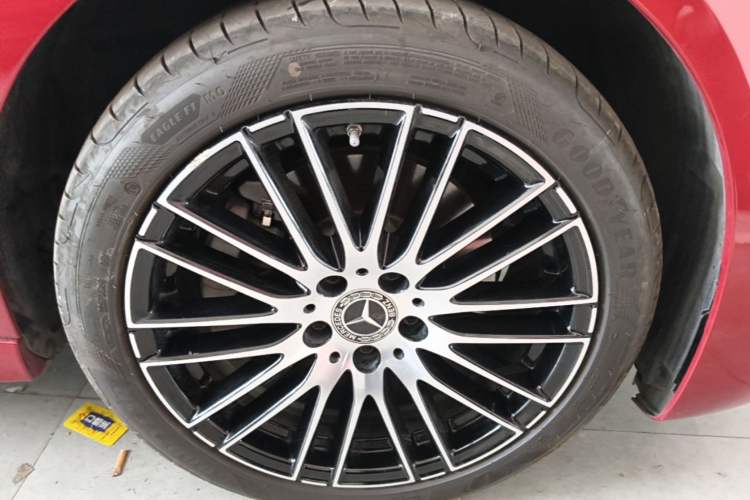 Used Mercedes-Benz C-Class 2023 C 260 L Sport Edition Right Front Wheel Hub