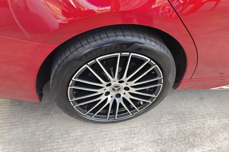 Used Mercedes-Benz C-Class 2023 Restyled C 260 L Sport Edition Right Rear Wheel Hub