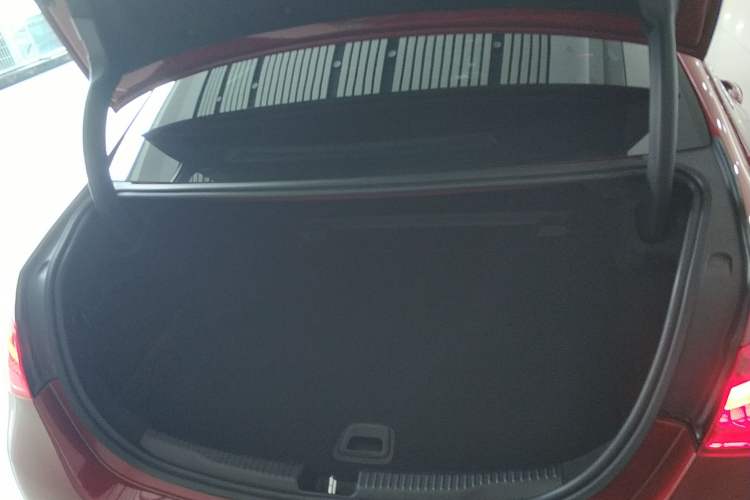 Used Mercedes-Benz C-Class 2023 Revised C 200 L Sport Edition Trunk