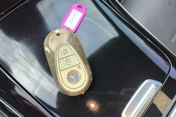 Used Mercedes-Benz C-Class 2023 Restyled C 260 L Sport Edition Vehicle Key