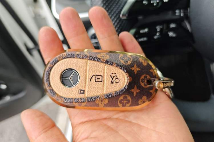 Used Mercedes-Benz C-Class 2023 Facelift C 260 L Vehicle Key
