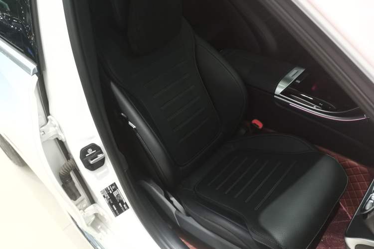 Used Mercedes-Benz C-Class 2023 Second Facelift C 260 L Sport Edition Right Front Seat