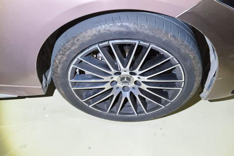 Used Mercedes-Benz C-Class 2023 C 200 L Sport Edition Right Front Wheel Hub