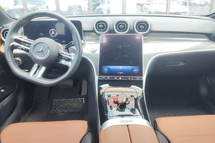 Used Mercedes-Benz C-Class 2023 Revised C 200 L Sport Edition Center Console
