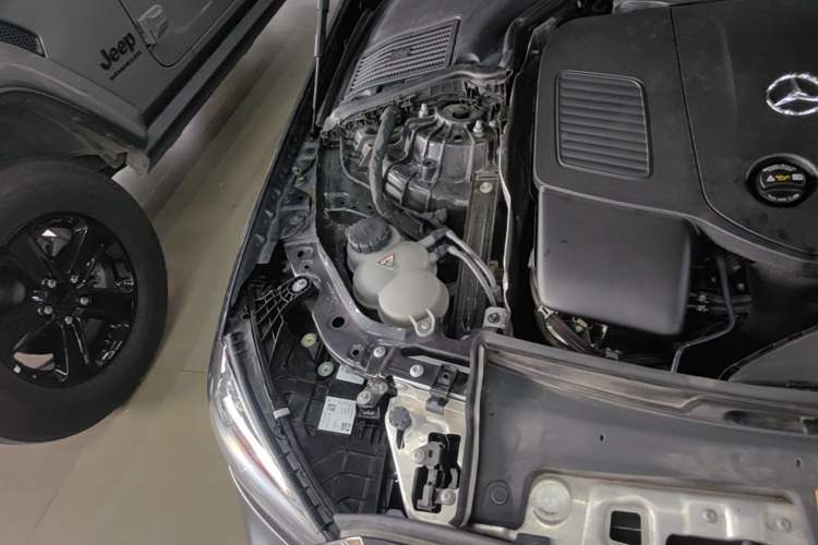 Used Mercedes-Benz C-Class 2023 Restyled C 260 L Sport Edition Engine Bay Right