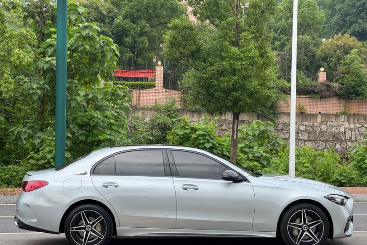 Used Mercedes-Benz C-Class 2023 Restyled C 260 L Night Edition Sports Version Exterior 3