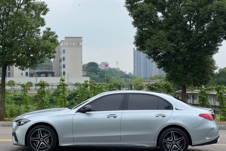 Used Mercedes-Benz C-Class 2023 Restyled C 260 L Night Edition Sports Version Exterior 4