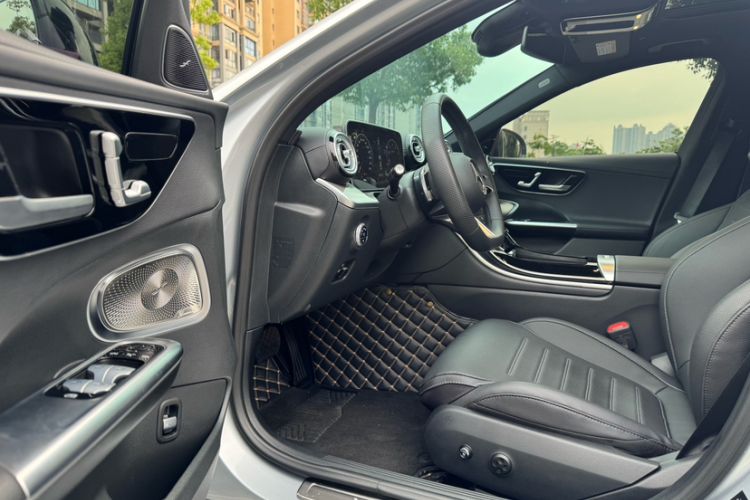 Used Mercedes-Benz C-Class 2023 Restyled C 260 L Night Edition Sports Version Interior 2