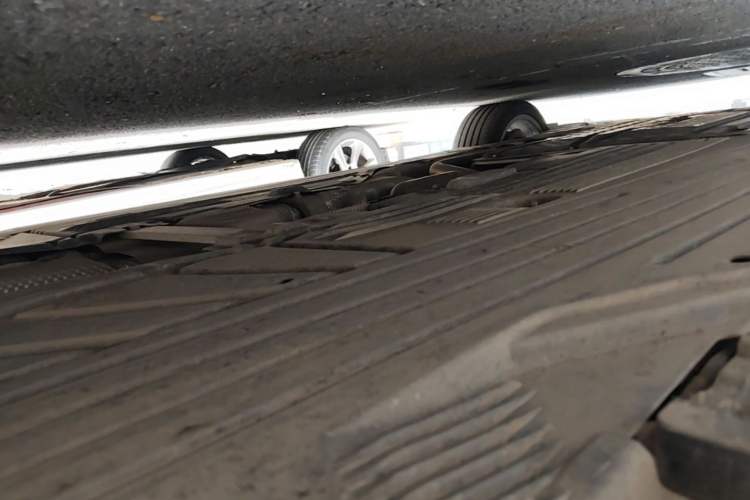 Used Mercedes-Benz C-Class 2023 Revised C 200 L Sport Edition Left Side Sill