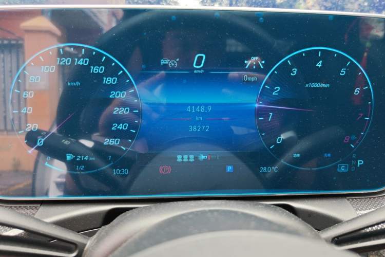 Used Mercedes-Benz C-Class 2023 C 260 L Sport Edition Odometer Close Up