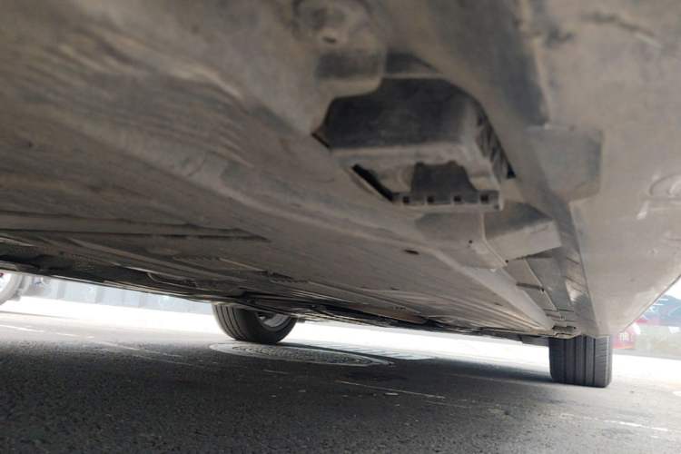 Used Mercedes-Benz C-Class 2023 Revised C 200 L Sport Edition Right Side Sill