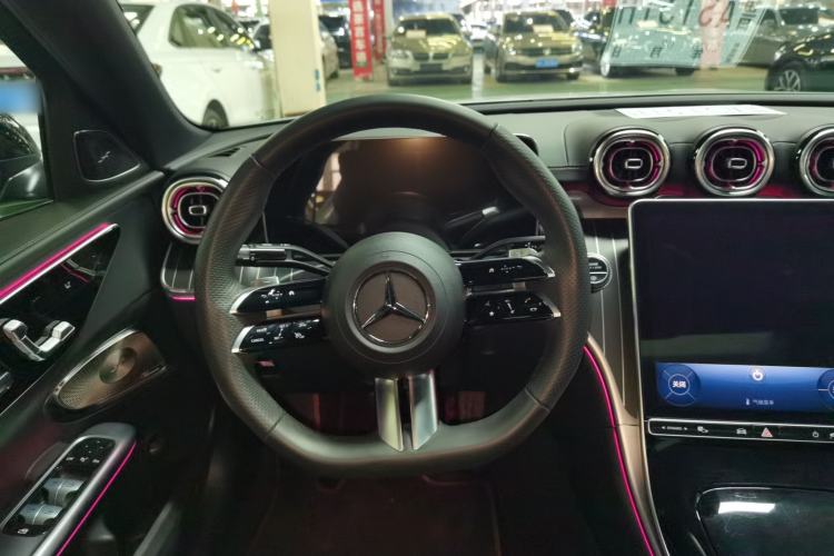 Used Mercedes-Benz C-Class 2023 Restyled C 260 L Night Edition Sports Version Steering Wheel