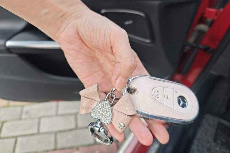 Used Mercedes-Benz C-Class 2023 Revised C 200 L Sport Edition Vehicle Key