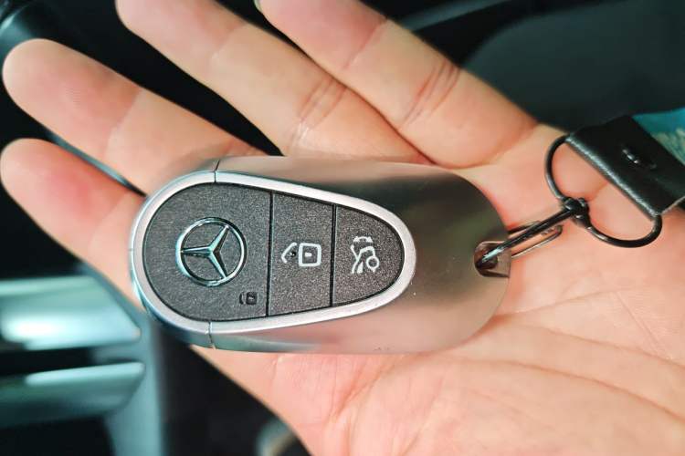 Used Mercedes-Benz C-Class 2023 Second Facelift C 260 L Sport Edition Vehicle Key