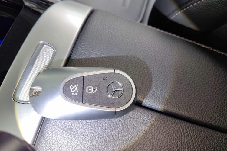 Used Mercedes-Benz C-Class 2023 C 260 L Sport Edition Vehicle Key