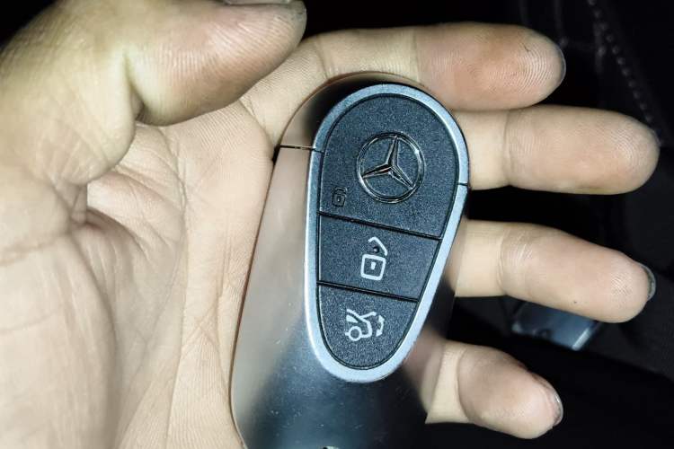 Used Mercedes-Benz C-Class 2023 C 200 L Sport Edition Vehicle Key
