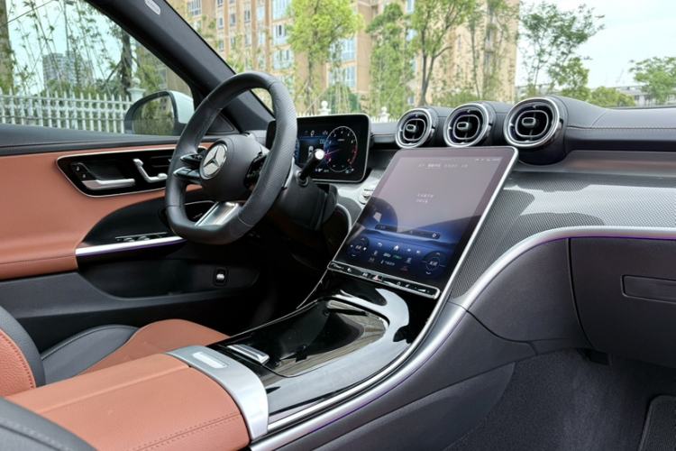 Used Mercedes-Benz C-Class 2023 C 260 L Sport Edition Audio And AC Panel