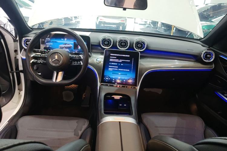 Used Mercedes-Benz C-Class 2023 Restyled C 260 L Sport Edition Center Console