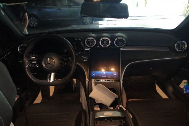 Used Mercedes-Benz C-Class 2023 C 260 L Center Console