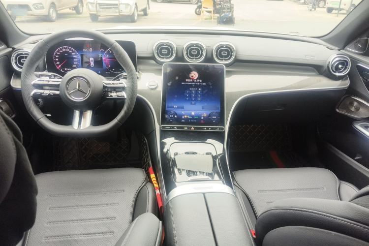 Used Mercedes-Benz C-Class 2023 Restyled C 260 L Night Edition Sports Version Center Console