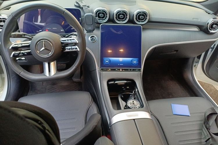 Used Mercedes-Benz C-Class 2023 C 260 L Bright Night Sports Edition Center Console