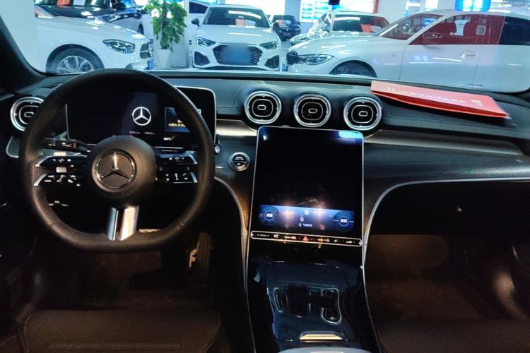 Used Mercedes-Benz C-Class 2023 Restyled C 260 L Sport Edition Center Console