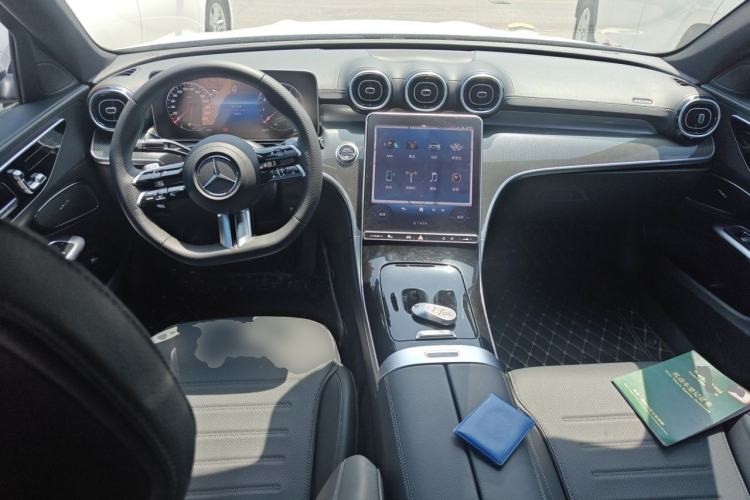 Used Mercedes-Benz C-Class 2023 Revised C 200 L Sport Edition Center Console