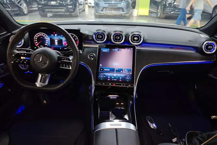 Used Mercedes-Benz C-Class 2023 C 260 L Bright Night Sports Edition Center Console