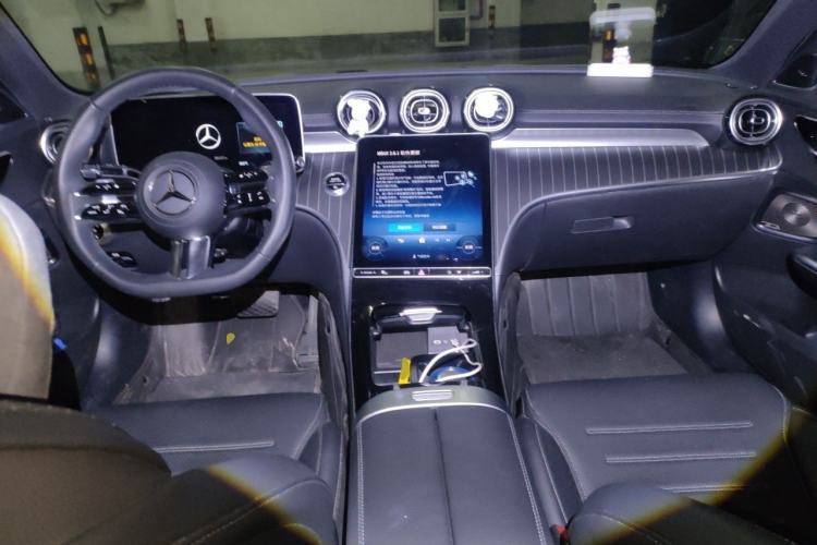 Used Mercedes-Benz C-Class 2023 Second Facelift C 260 L Starry Night Sports Edition Center Console