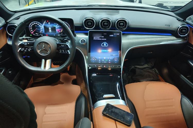 Used Mercedes-Benz C-Class 2023 Second Facelift C 260 L Sport Edition Center Console